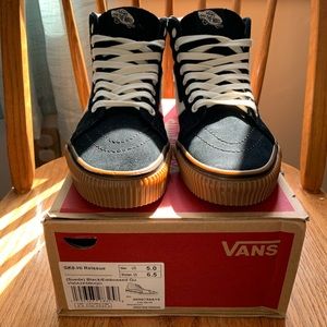 Sk8-Hi Reissue Suede with Embossed Gum size W 6.5